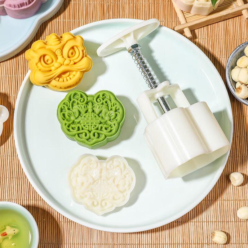 50g Hand-Press Mooncake Mold with Ruyi Flower Design