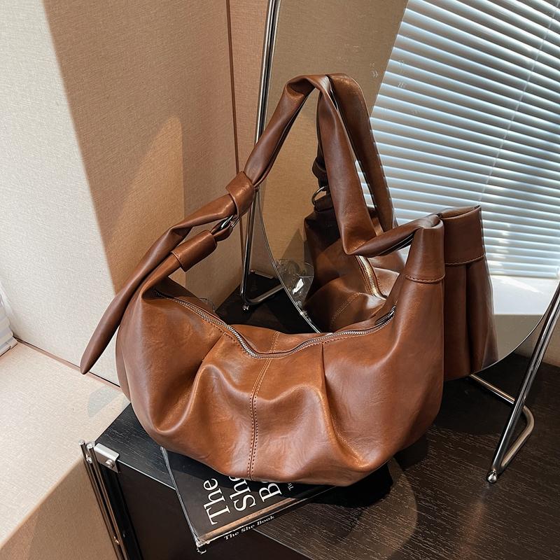 Large Capacity Hobo Bag Women's Vintage Pleated Shoulder Bag Commuter Crossbody Bag