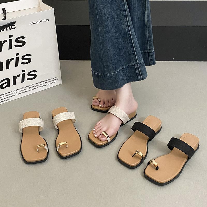 Einwort-Gürtel Oberbekleidung Zehensandalen Sommer 2025 neue flache Hausschuhe Damen Strand Keilabsatz Hausschuhe Damenschuhe