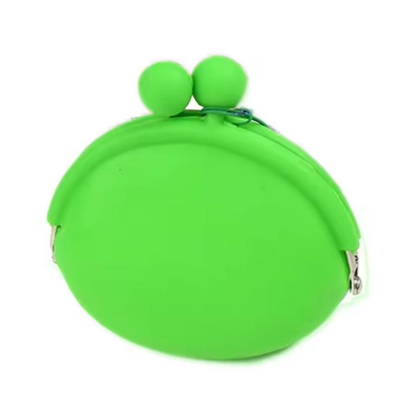 Portable Multi-Functional Silicone Fashionable Dog Treat Pouch for Training Outdoor Multi-functional Pet Snack Bag with Clip