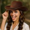 Vestlig Cowboyhatt for Menn Kvinner Filt Bredbremmet Cowgirlhatt med Sølvperler Rull opp Fedora-hatt for Wild West Kostymefest Halloween Cosplay