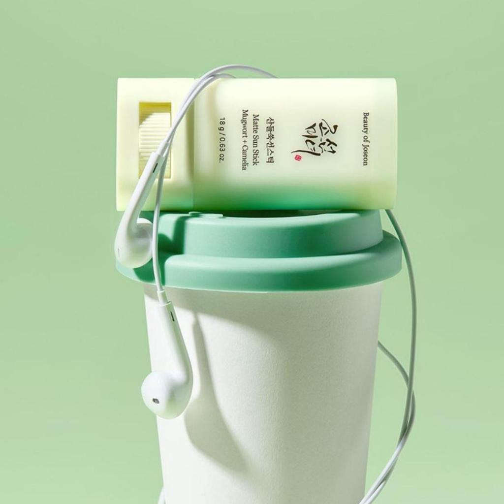 Beauty of Joseon Matowy sztyft przeciwsłoneczny Mugwort + Camelia 18g