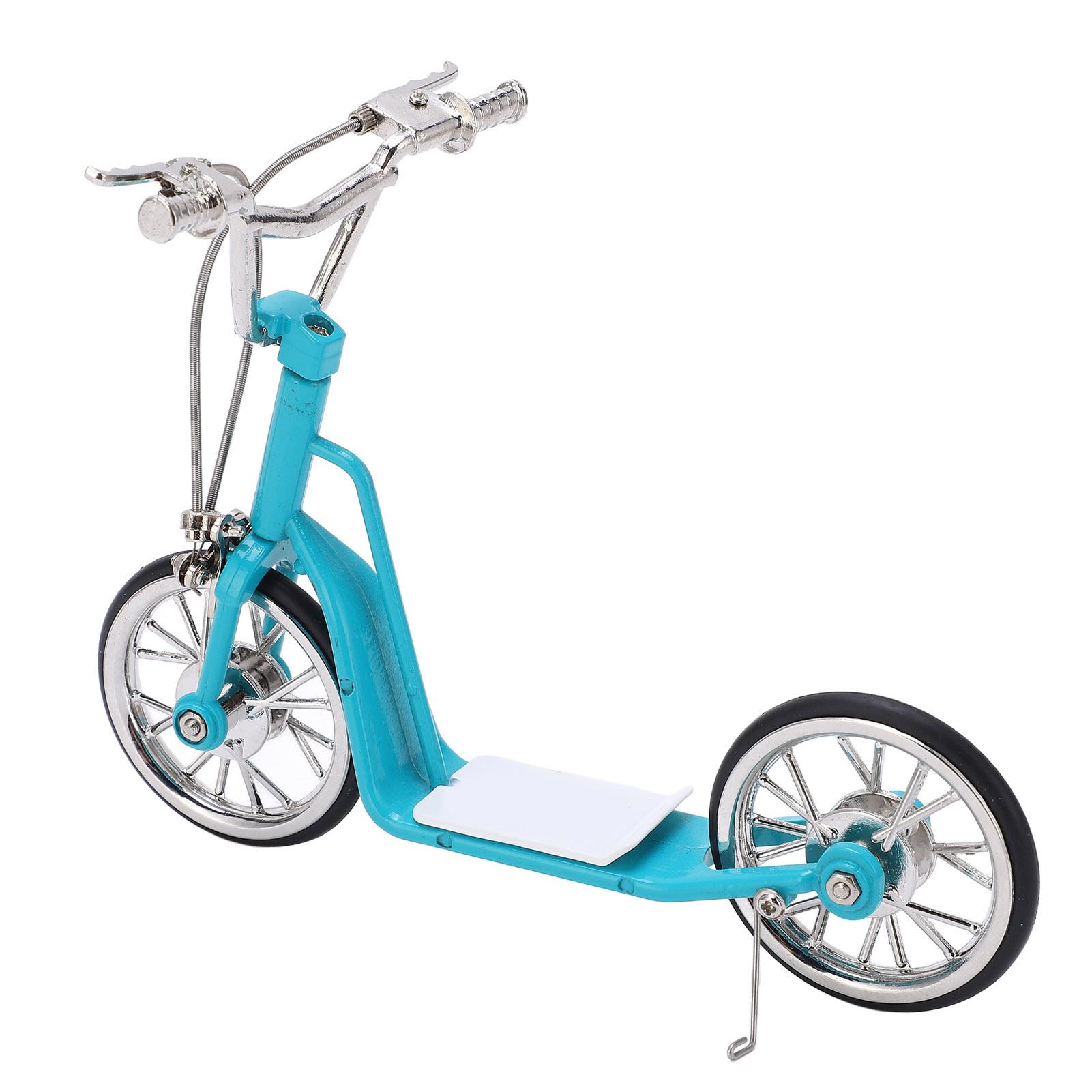 

Игрушка-самокат на палубе Яркий дизайн симуляции Красивый изысканный текстурированный сплав Миниатюрный самокат