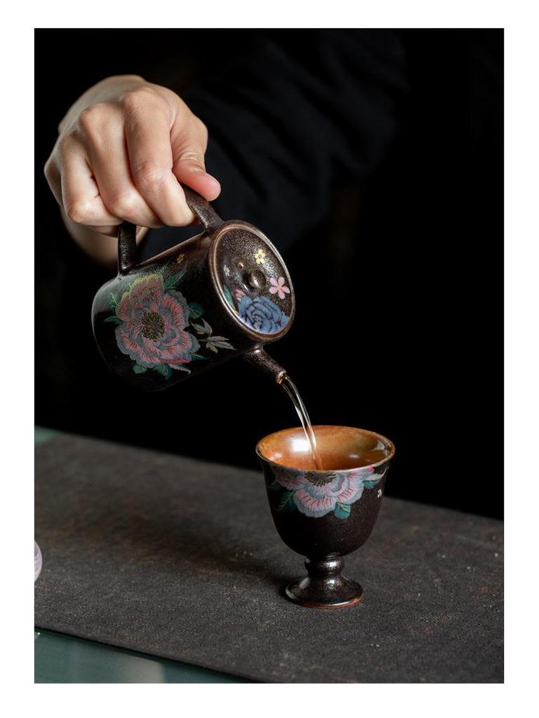 Hand-Painted Kesi Peony Ceramic Teapot: New Chinese Style, Retro High-Pot for Exquisite Tea Brewing