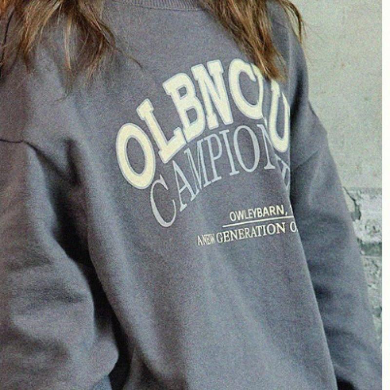 Olivan Lattering Logo Sweatshirt Anthrazit