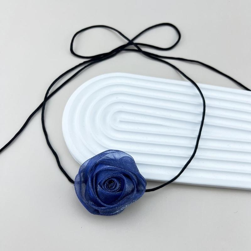 Stylish Rose Pendant Necklace Colorful Floral Shape Clavicle Chain Fashionable Jewelry Blossom Charm Neckchain Ornament