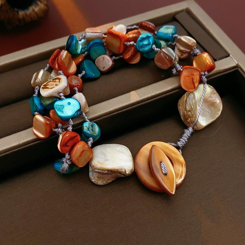 Colliers en Perles de Coquillage Irrégulières pour Femmes Colorés Rétro Style Ethnique Multi-couches Chaînes de Clavicule Bijoux de Soirée Haut de Gamme V
