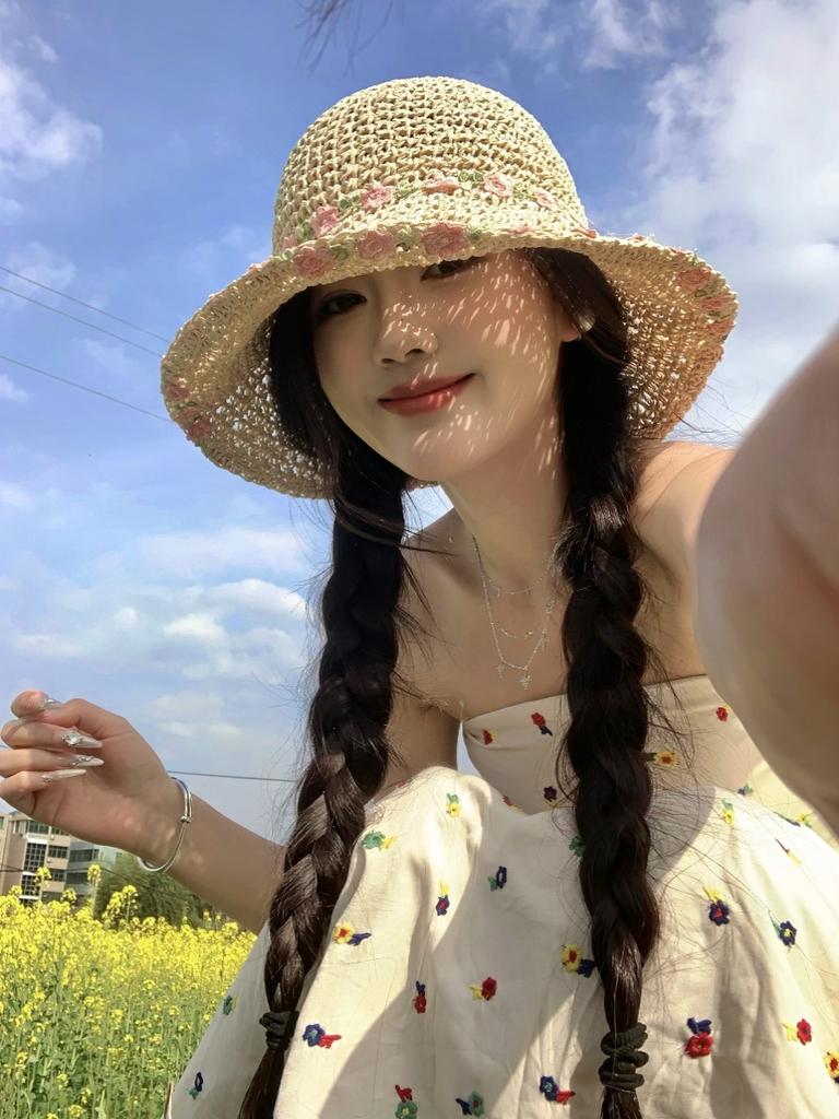 Pastoral style~ summer woven straw hat women's seaside vacation sunshade small flower sun straw hat foldable