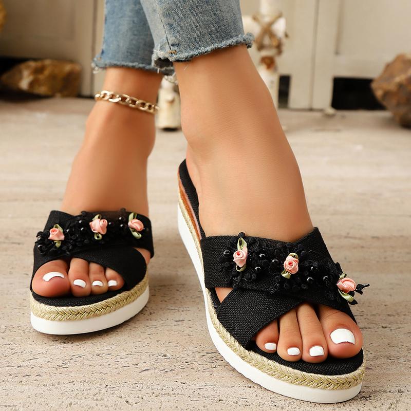 Flower Decoration Wedge Slippers Woman Fashion Cross Strap Platform Sandals Women 2025 Summer Lightweight Casual Beach Slides