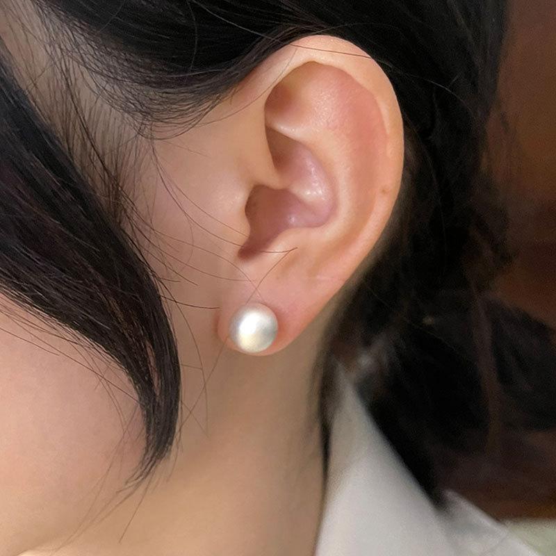 Magnet Frosted Earrings for Women Simple Balls Niche Personality Fashion