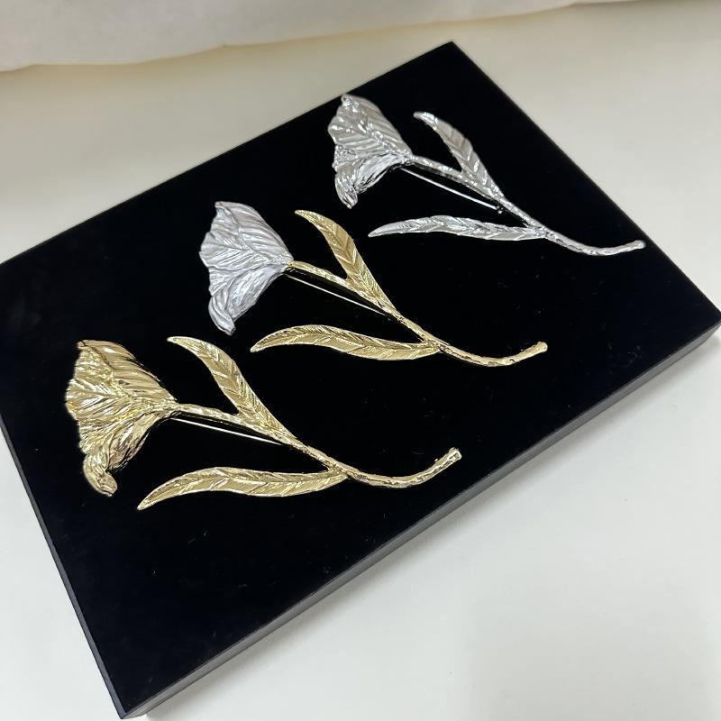 Vintage Large Metal Leaf Flower Brooch For Women Girls Exaggerated  Suit Corsage Pins Accessories Party Jewelry Gift