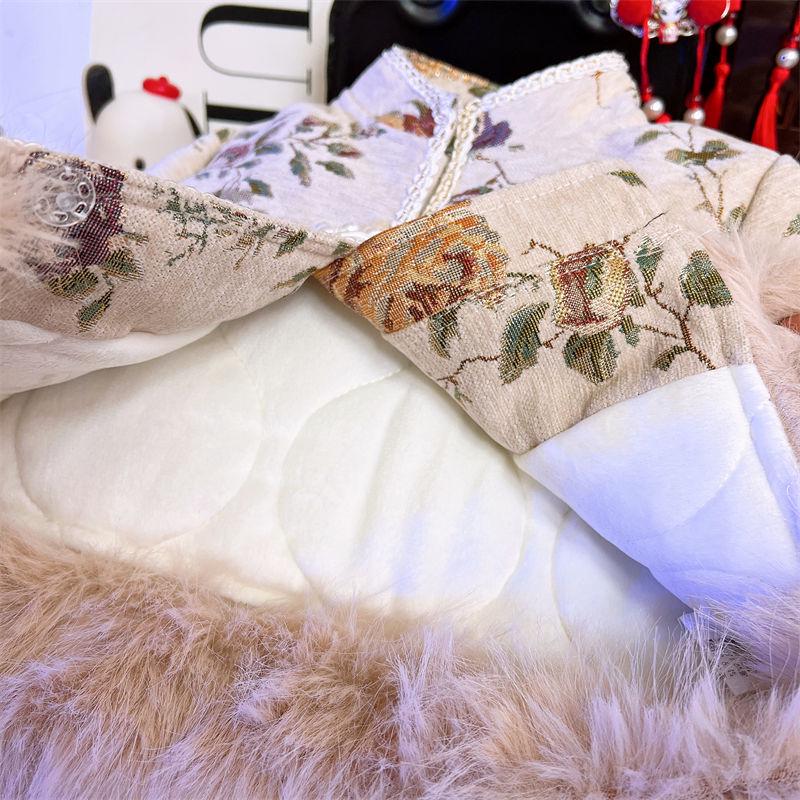 Zestaw Sukienka i Kurtka w Chińskim Stylu z Postrzępionymi Krawędziami dla Dziewczynek - Zima 2024