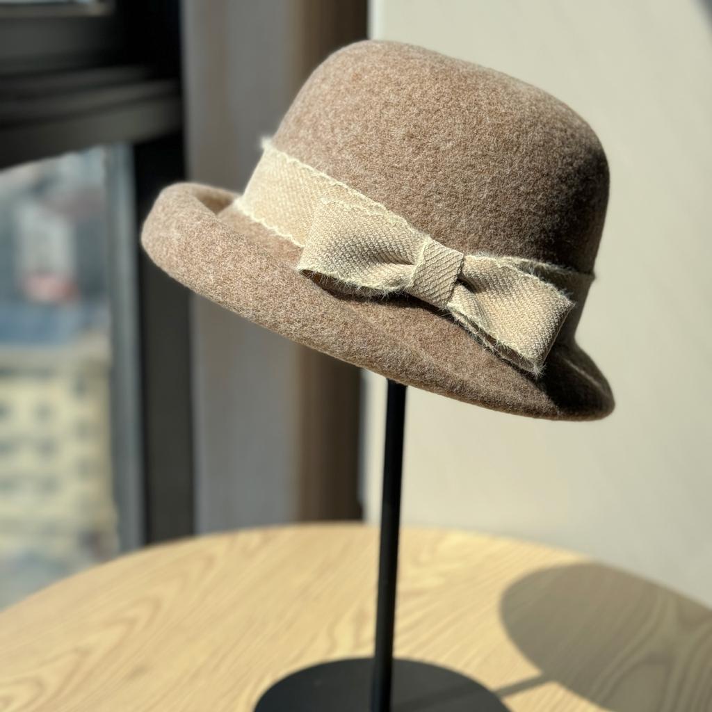 High-End Fischerhut Damenmode Herbst und Winter Gesicht Zeigender Kleiner Beckenhut mit Ausländischer Tochter Filzhut Trend