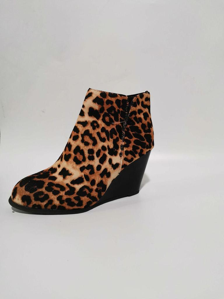 2021 Autumn/Winter Women's Large Size Wedge Leather Boots with Side Zipper