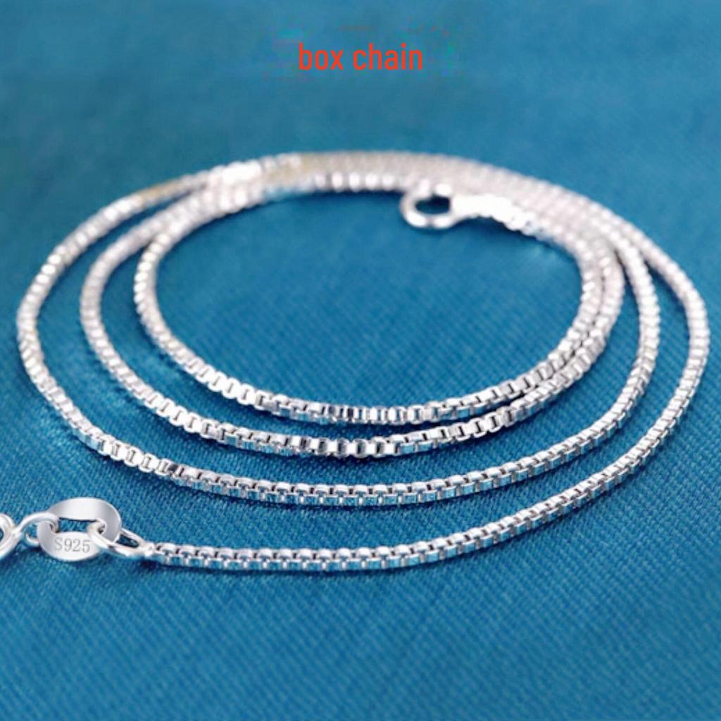 Všestranný stříbrný náhrdelník s klíční kostí: Hadí kost, vodní vlna, styly Yuanbao.