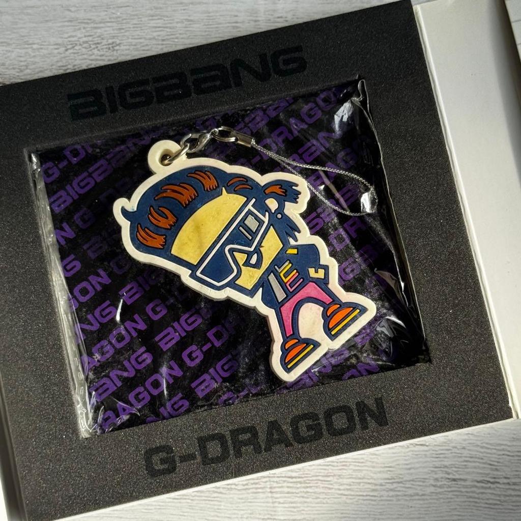 [USED] Secure Anonymous Shipping BIGBANG2 Album CD/DVD G-DRAGON