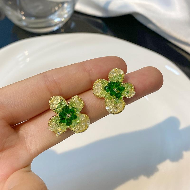 Silver needle stud earrings, green earrings, four-leaf clover earrings, niche flower jewelry.