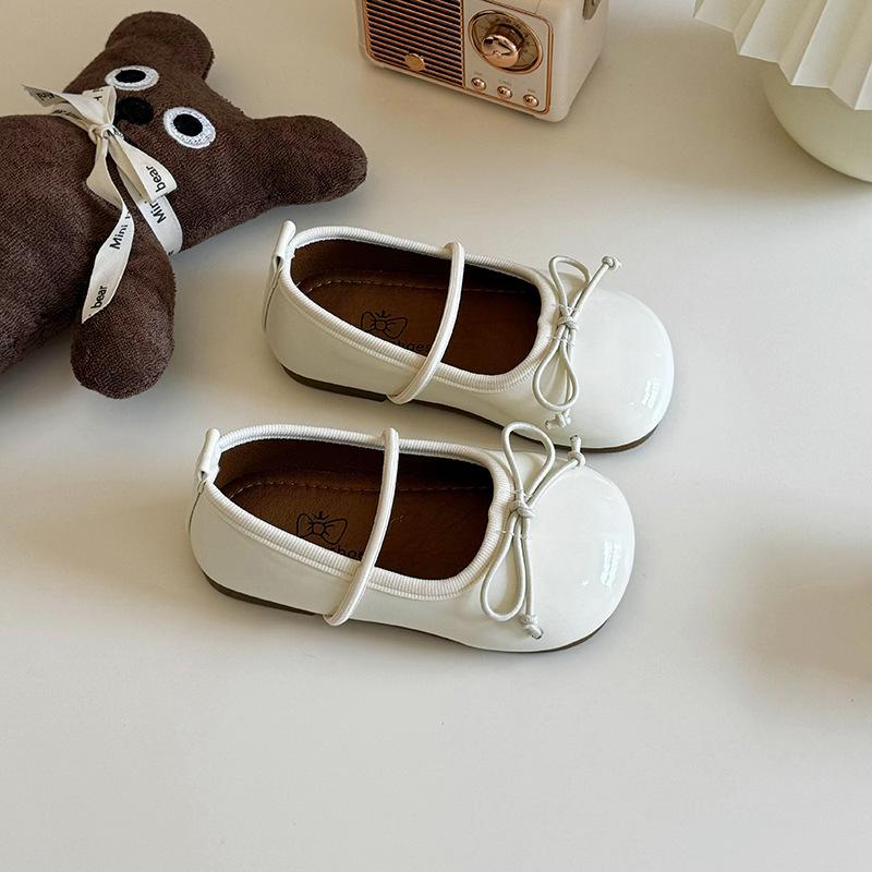 Girls' princess shoes 2025 summer new girls' shallow mouth single shoes Korean version one-pedal little girl soft-soled Doudou shoes