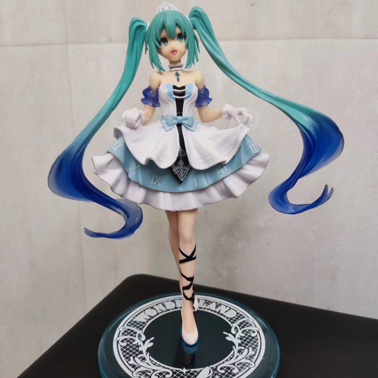 

Аниме-фигурка принцессы Хацунэ Мику цвета розовой сакуры - Украшение для корпуса настольного ПК и автомобиля