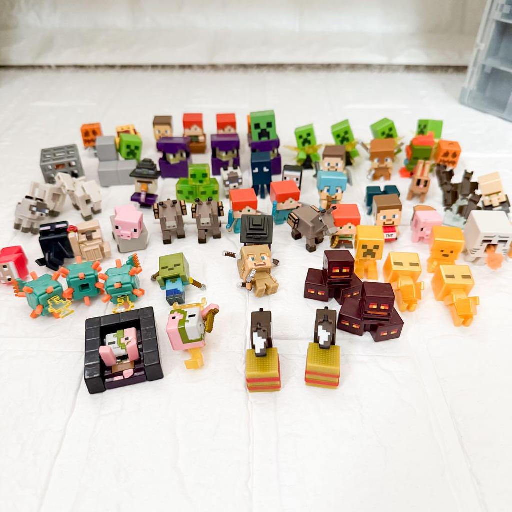 [USED] 64 Minecraft Minifigures, 2 Collecting Cases, Mykeshi DX Chest