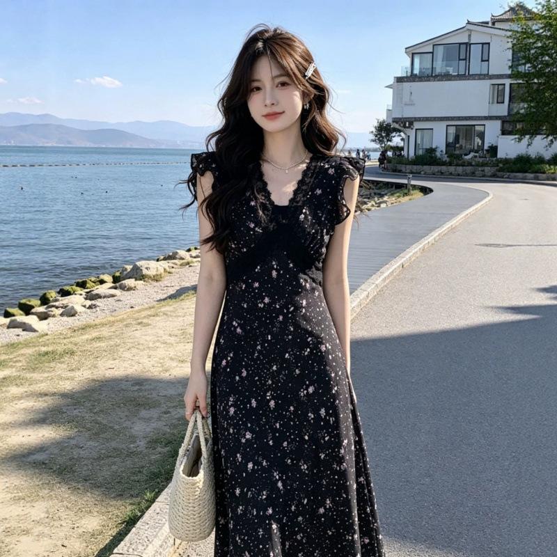 Black Lace Splicing Floral Dress Summer Vacation French Temperament Diagonal Cut Waist Long Dress