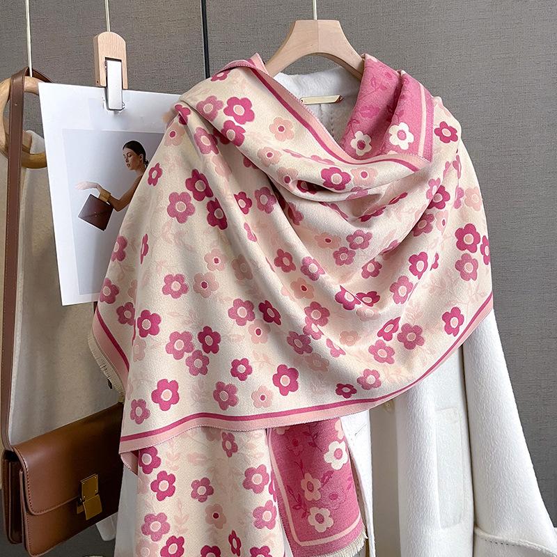 2023 New Autumn and Winter Vintage Fashion Printed Charm Scarf, Women's Warmth, Thickened Windproof Neck and Shawl Wrap