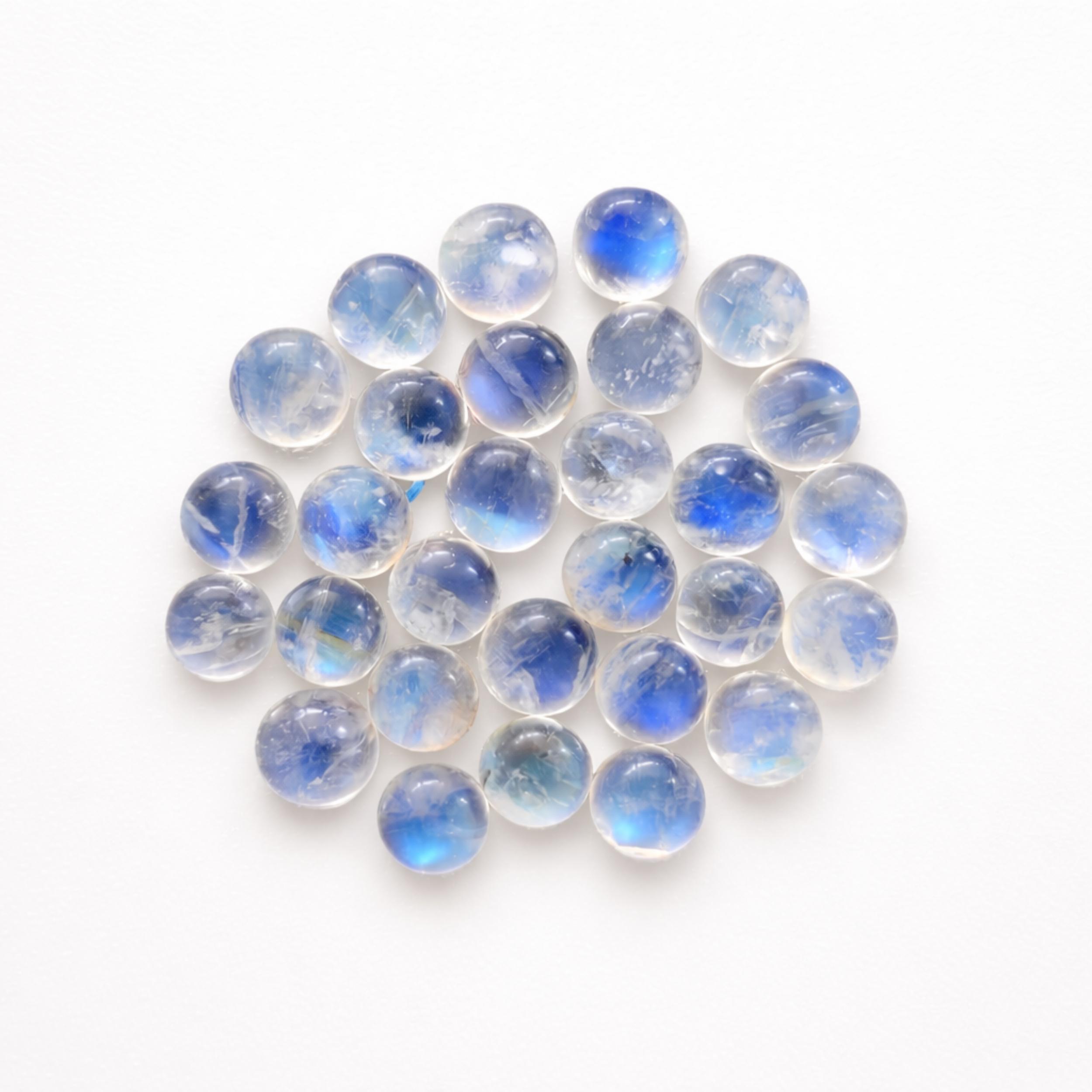 Natural Rainbow Moonstone Cabochon 4x4mm – Round Gemstone for Jewelry Making 1 Piece белый