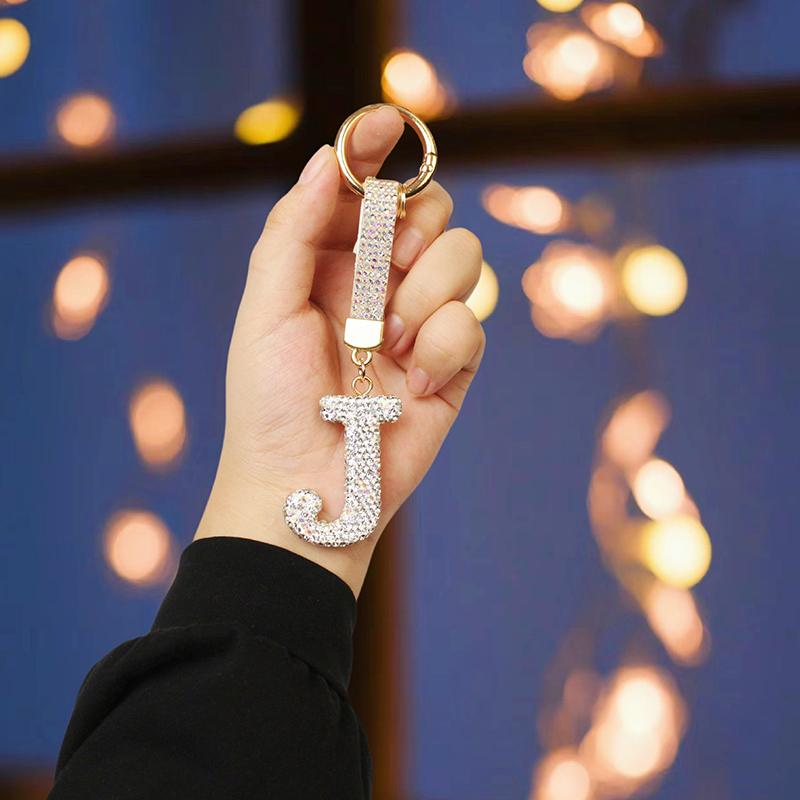 1PC Keychains Ideal Gift Letter Design Bling Key Ring Accessory Full Rhinestone Design Lucky Pendant 26 Alphabet Letters