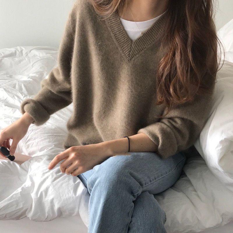 Women's Thick V-Neck Wool Sweater: Velvet, Loose, Casual Knitwear for Autumn & Winter