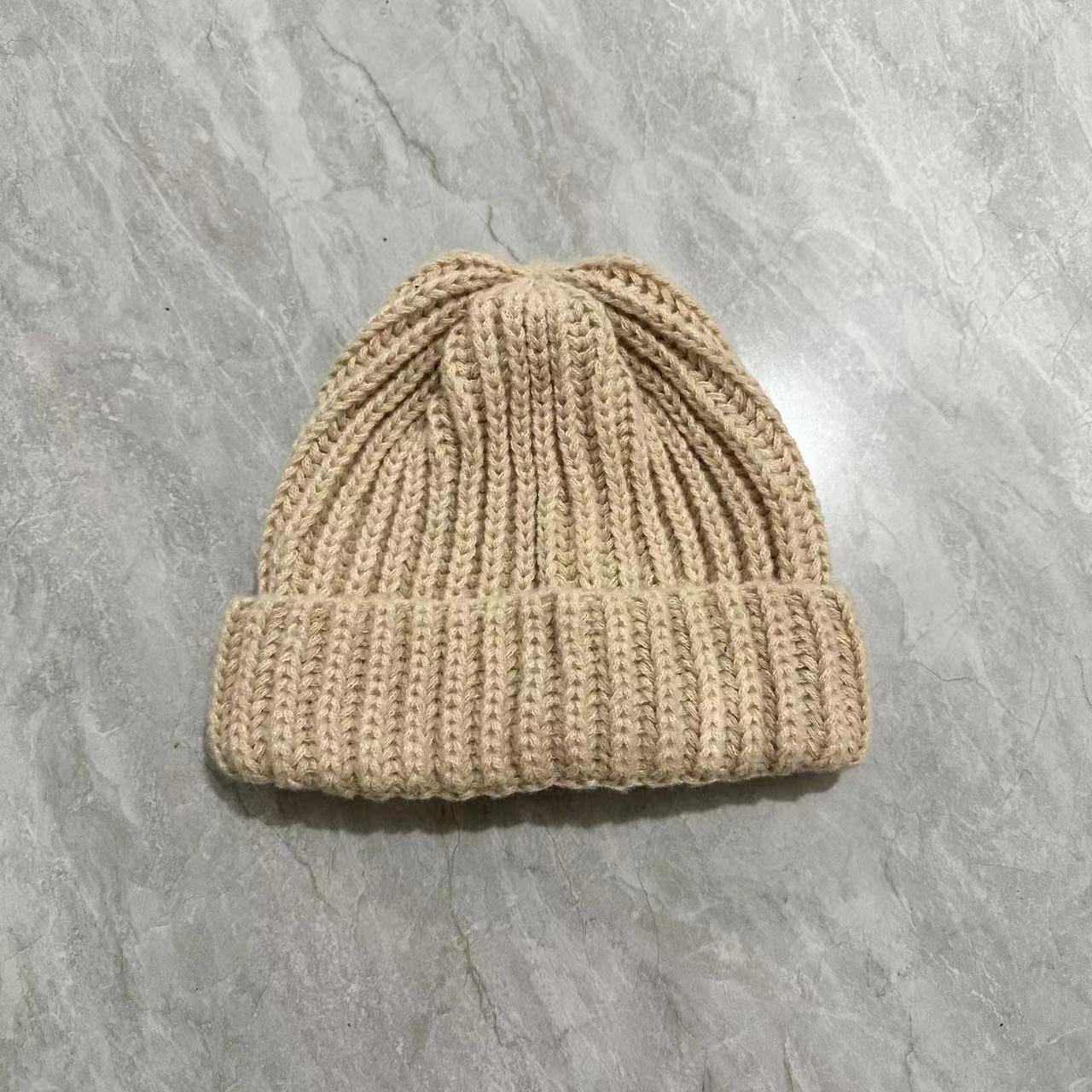 

Уличная вязаная шапка из меха кролика женская осень и зима 2025 года, новая большая окружность головы, чтобы сохранять тепло, увеличенная утолщенная шерстяная шапка, чтобы показать M（56-58cm） хаки