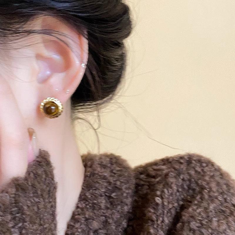 Round Tiger's Eye Stone Earrings Autumn Winter Retro Atmosphere Temperament Fashion Personality Design Women's Versatile Daily Earrings