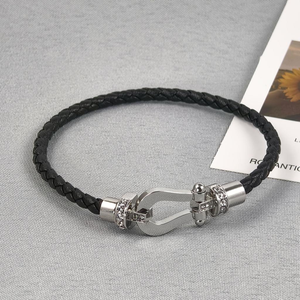 2026 Red Rope U-shaped Fred Micro-inlaid Half-brick Leather Rope Horse Buckle Hoof Non-fading Bracelet