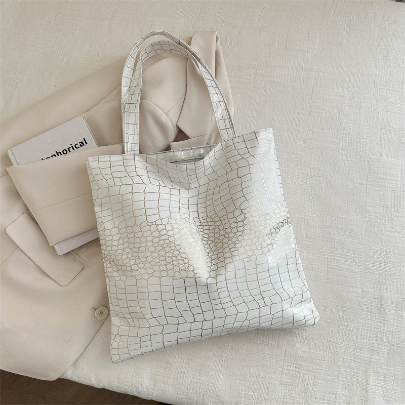 

Вместительная текстурированная сумка на плечо женская 2025 новая универсальная сумка под мышкой в стиле инс, портативная сумка-тоут белый