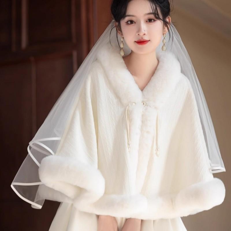 Châle Cape en Fourrure pour Mariée d'Hiver - Cardigan Blanc pour Mariage ou Demoiselle d'Honneur.