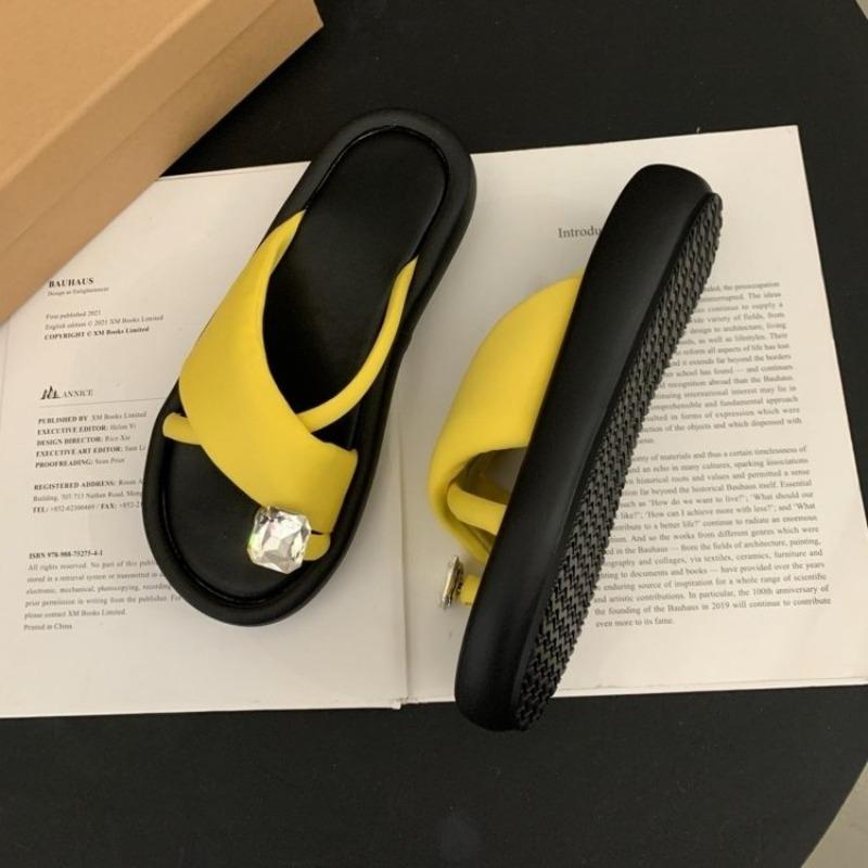 

Fashion One-word Rhinestone Flip-flops for Women To Wear in Summer, New Platform Fashion and Versatile Sandals and Slippers 40 жёлтый