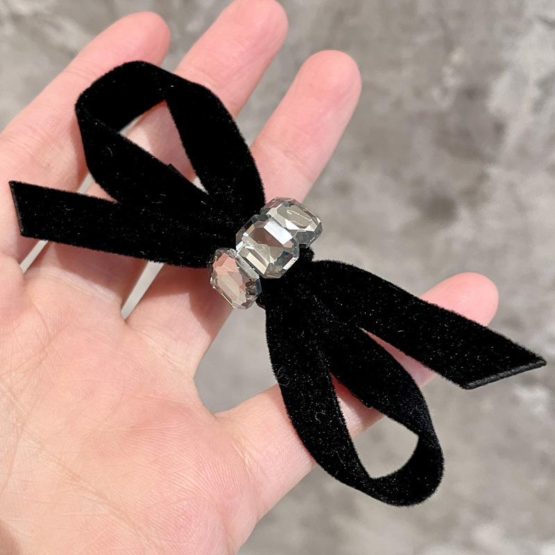 High-End Retro Velvet Rhinestone Black Bow Hairpin for Women
