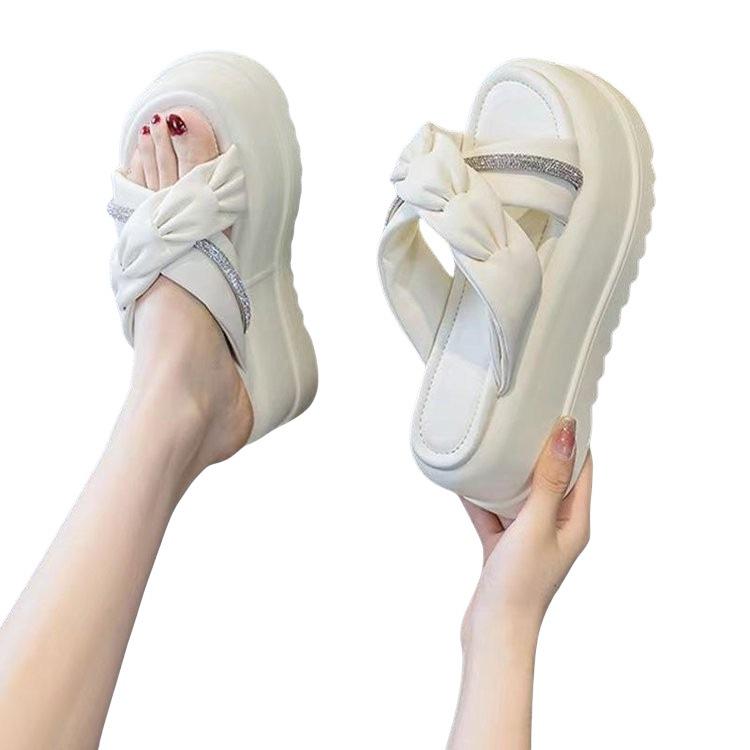Premium thick-bottomed cool slippers 2025 summer wear new heightening fashion explosion Internet celebrity non-slip super fire slippers