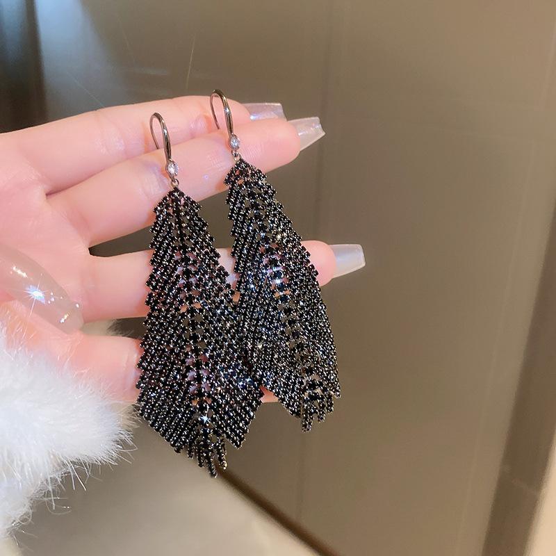 

Long Tassel Drop Earrings for Women Feather Style Gold Color Rhinestone Dangle Earrings Fashion Zircon Accessories