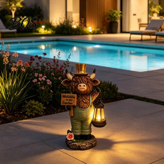 Outdoor Solar Light Highland Cow Garden Statue with Lantern, Welcome To My Hand-painted Decor Resin Sculpture for Farmhouse Yard Patio Lawn Lantern