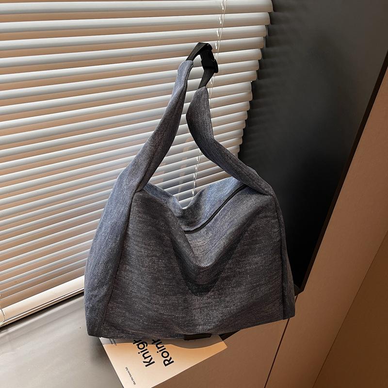 Canvas bag women's large capacity 2025 new autumn and winter leisure relaxation shoulder shopping bag class tote bag