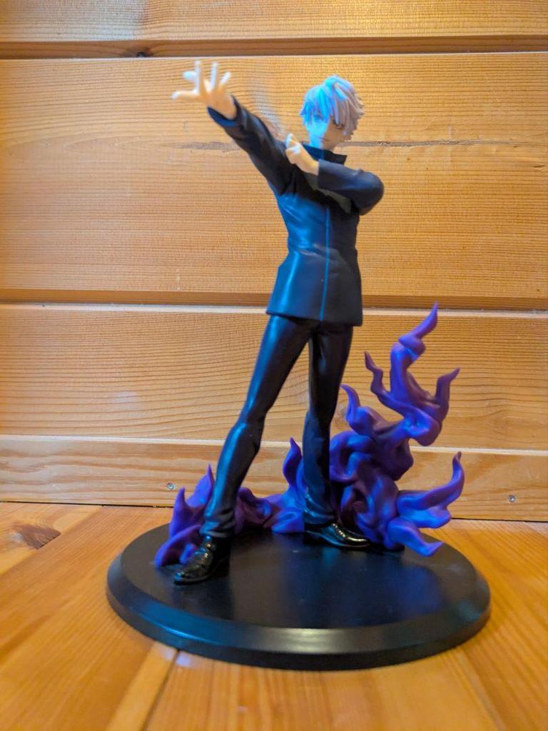 [USED] Blue-purple Effect Figure