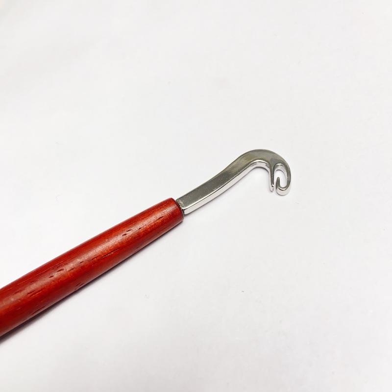 AA Stainless Steel Knot Tying Tool: Quickly Secure Leaders to Hooks for Black Pit Fishing.