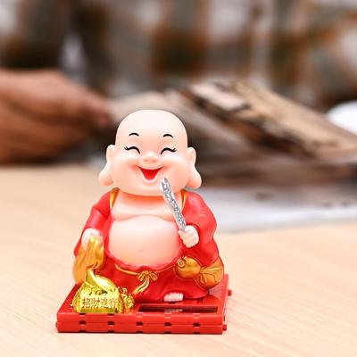 Güneş Enerjili Buda Keşişi Figür - Zenginlik, Bolluk ve İyi Şans için Feng Shui Dekoru, Hareketli Baş ve El ile (Kırmızı)