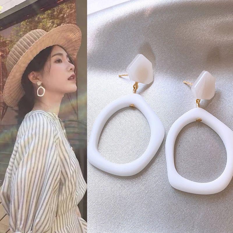 

Asymmetrical Circle Female Unique Square and round Face Hong Kong Style Earrings Asymmetrical Circle