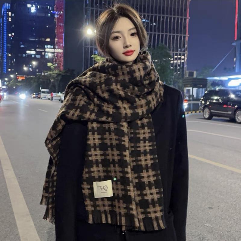 Autumn and winter Korean tic-tac-toe scarf female long imitation cashmere shawl high sense versatile Internet celebrity student couple scarf