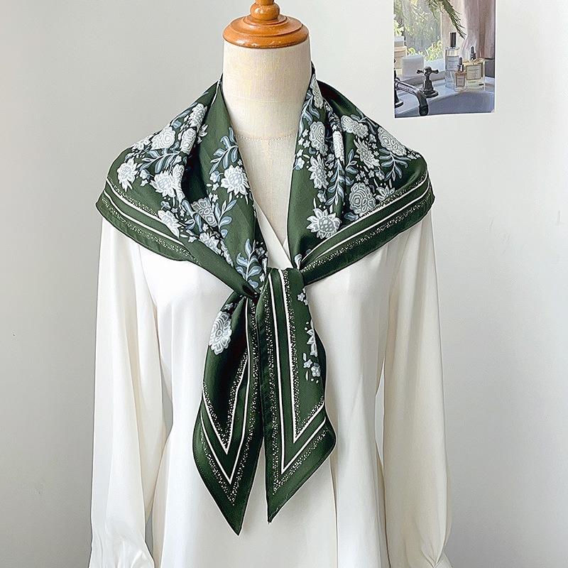 Vintage Floral Printed Triangular Scarf Versatile Elegant Thin Neck Scarf