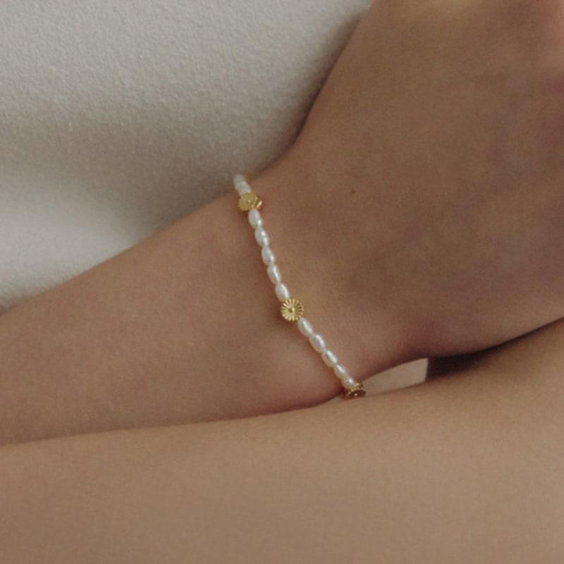 Own Sona Pearl String Bracelet