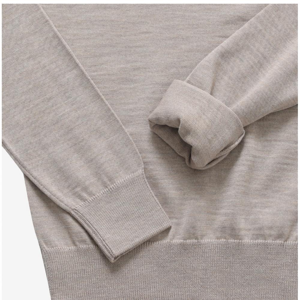 Maison Kitsune Km00501kt1036 H250 Chillax Fox Patch Mens Knit