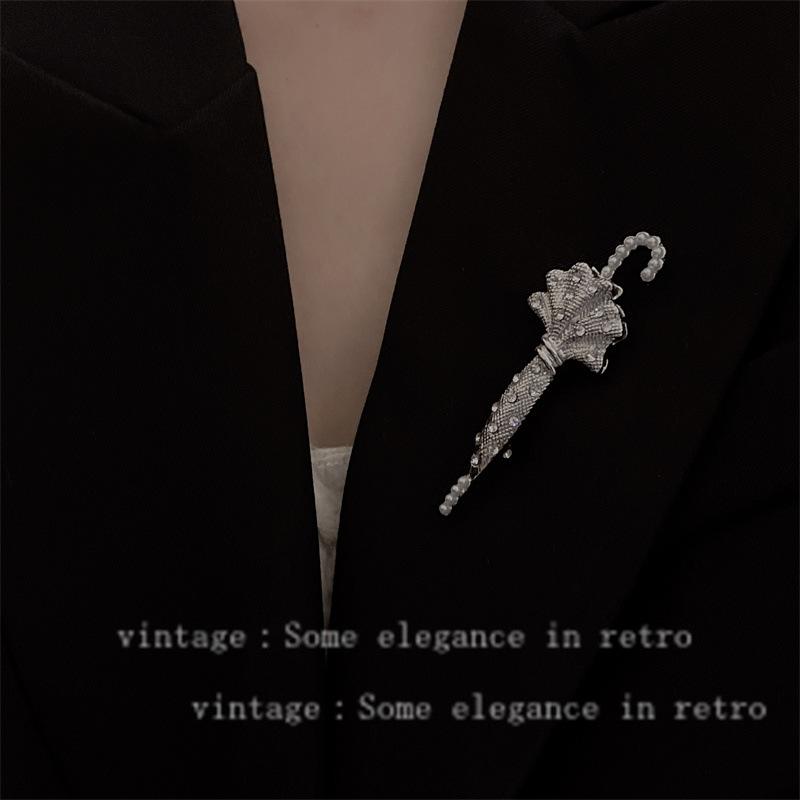 Módní Středověká brož Pin Niche Vintage Camellia Pearl Brož Lehká Luxusní High-End Malá Brož Voňavý Styl Žena