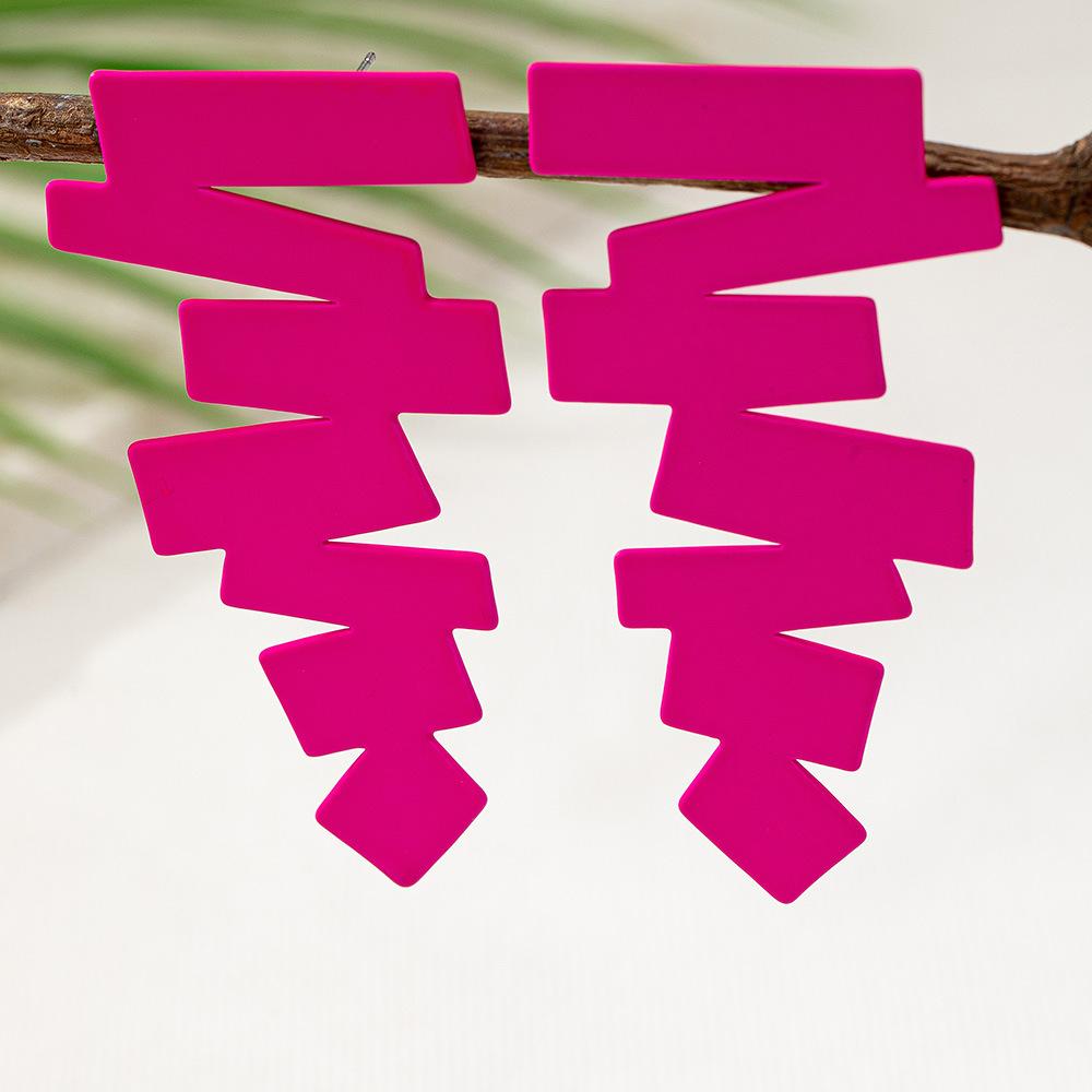 Personalisierte geometrische unregelmäßige Leiterohrringe